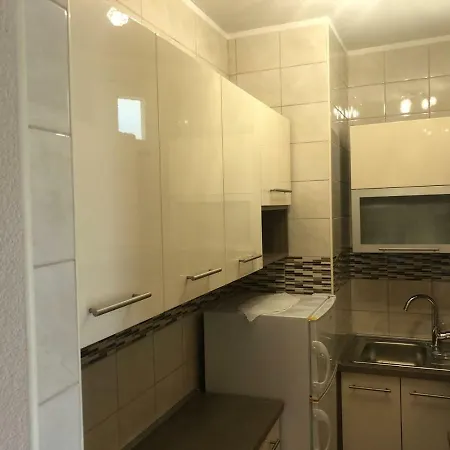 Mi-ma Ul. Prilaz 1 51250, Novi Vinodolski, Hrvatska *