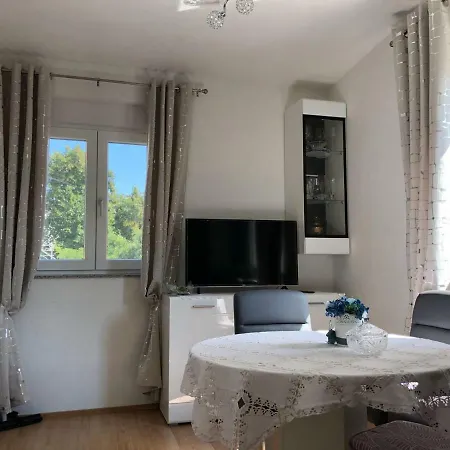 Daire Mi-ma Ul. Prilaz 1 51250, Novi Vinodolski, Hrvatska Novi Vinodolski